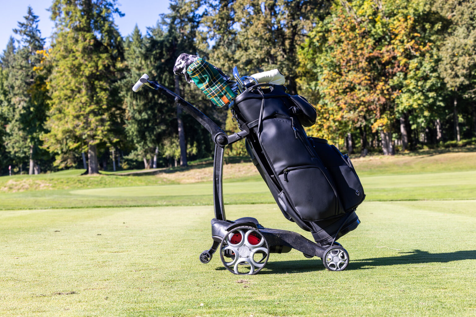 Vessel Lux XV 2.0 Bag on Stewart Golf Q-Follow